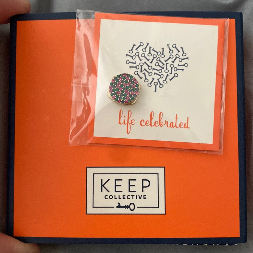 Keep Collective pave circle